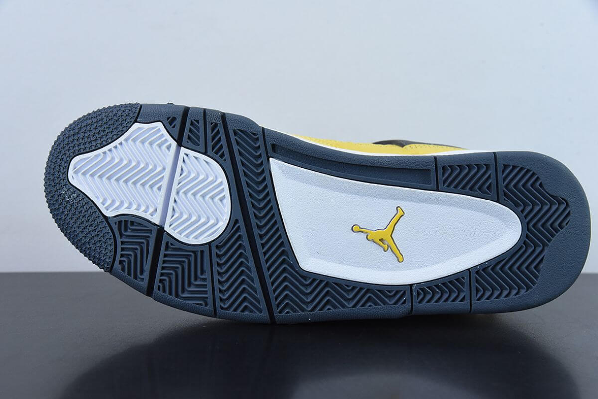 Air Jordan 4 Retro Lightning (2021) Air jordan 4 Sneaker