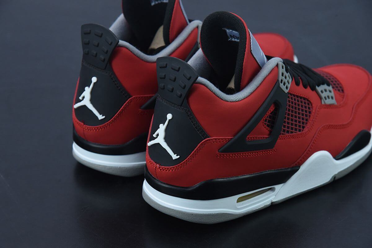 Air Jordan 4 Retro Toro Bravo Air jordan 4 Sneaker