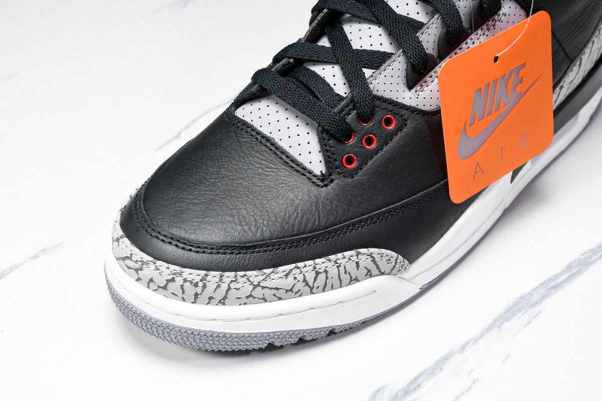 Air Jordan 3 Retro OG Black Cement (2024) Air Jordan 3 Sneaker
