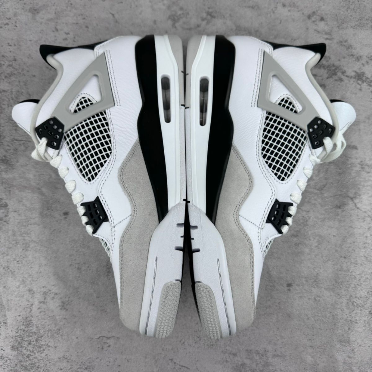 Air Jordan 4 Retro Military Black Air jordan 4 Sneaker