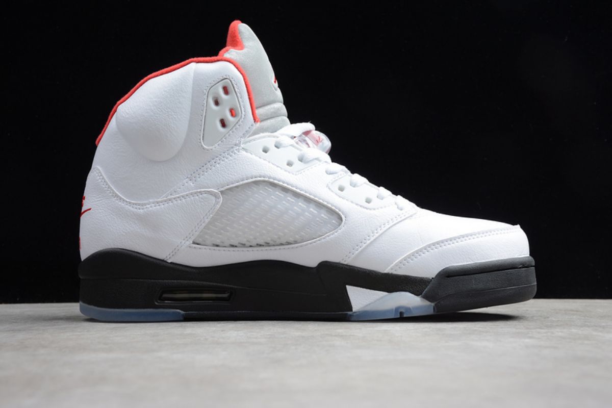 Air Jordan 5 Retro Fire Red Silver Tongue (2020) Air Jordan 5 Sneaker